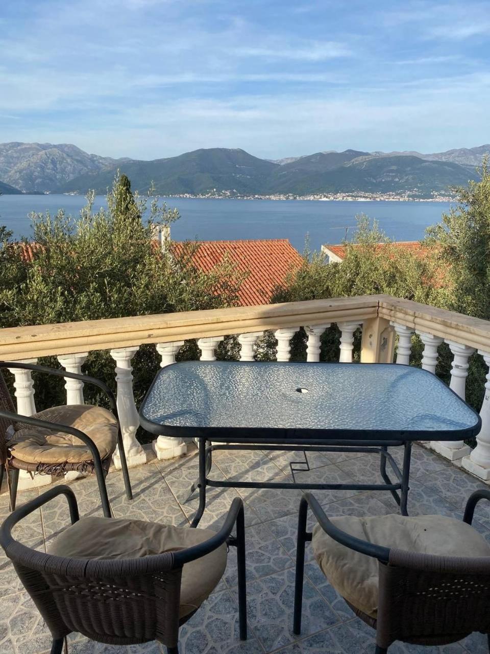 Apartments Arina Krasići Dış mekan fotoğraf
