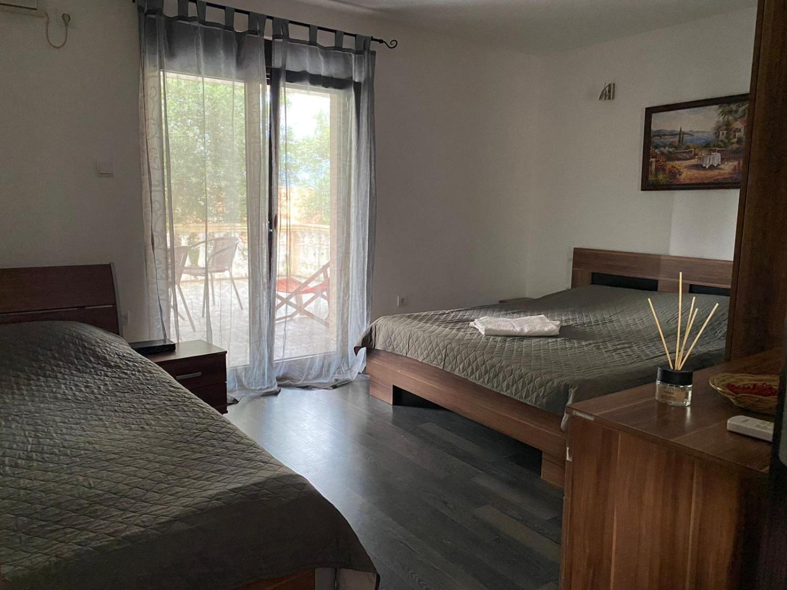 Apartments Arina Krasići Dış mekan fotoğraf