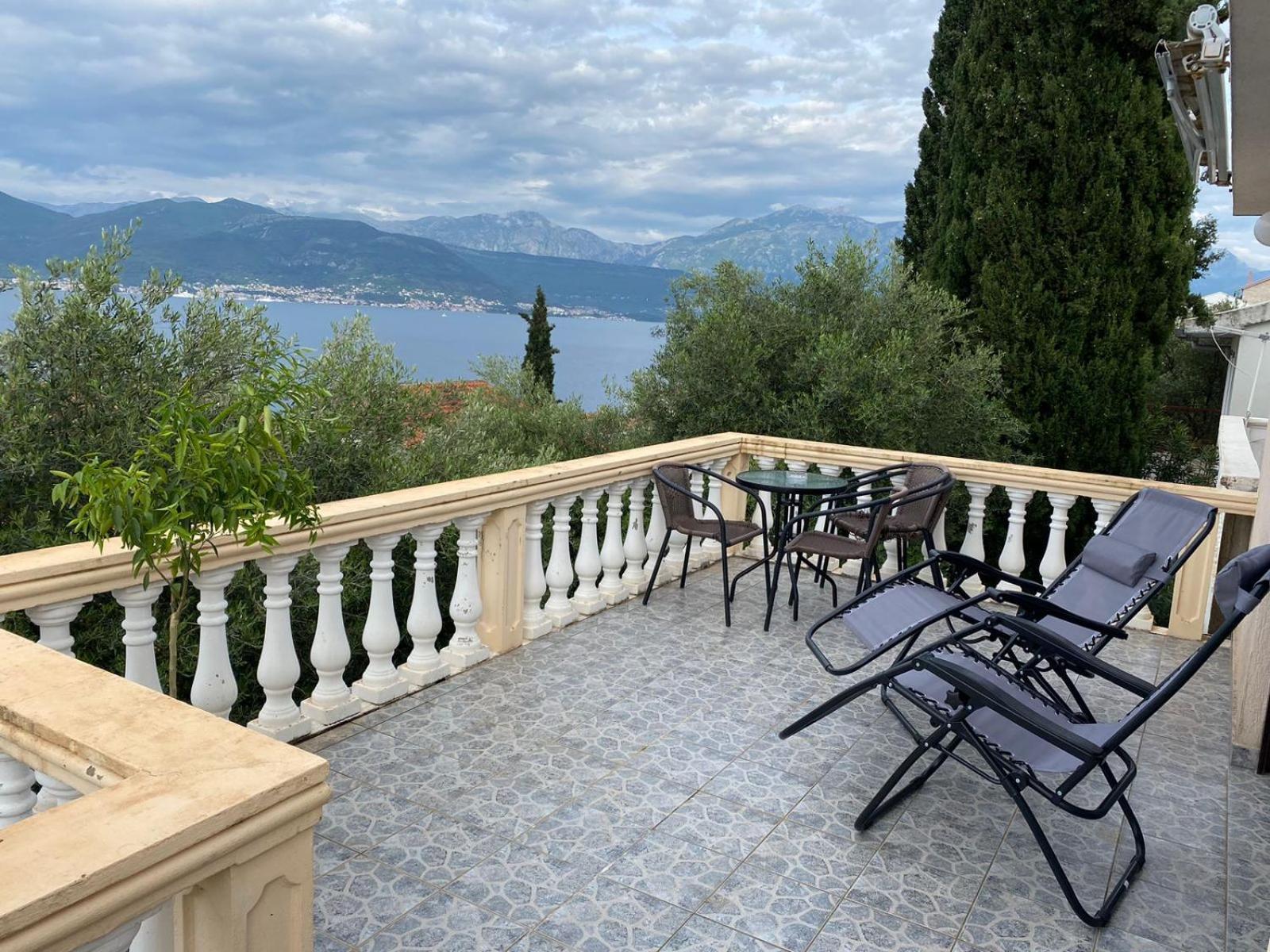 Apartments Arina Krasići Dış mekan fotoğraf