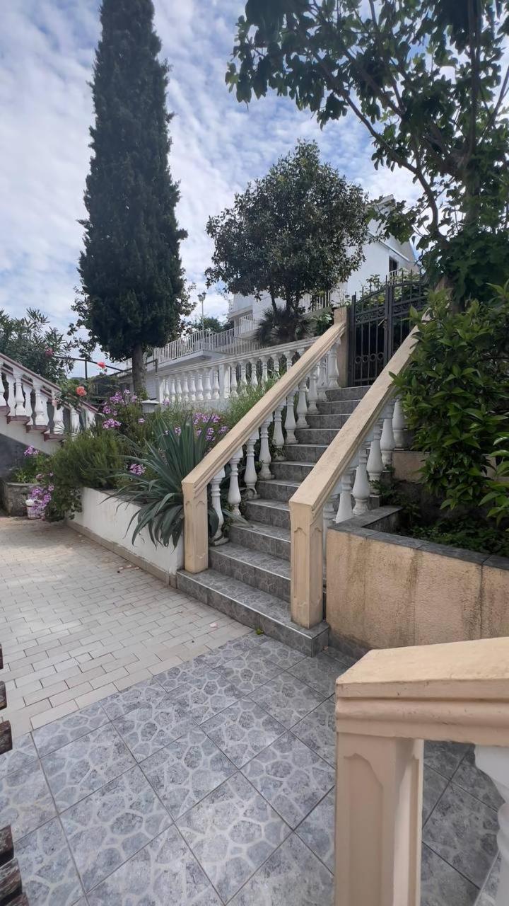 Apartments Arina Krasići Dış mekan fotoğraf