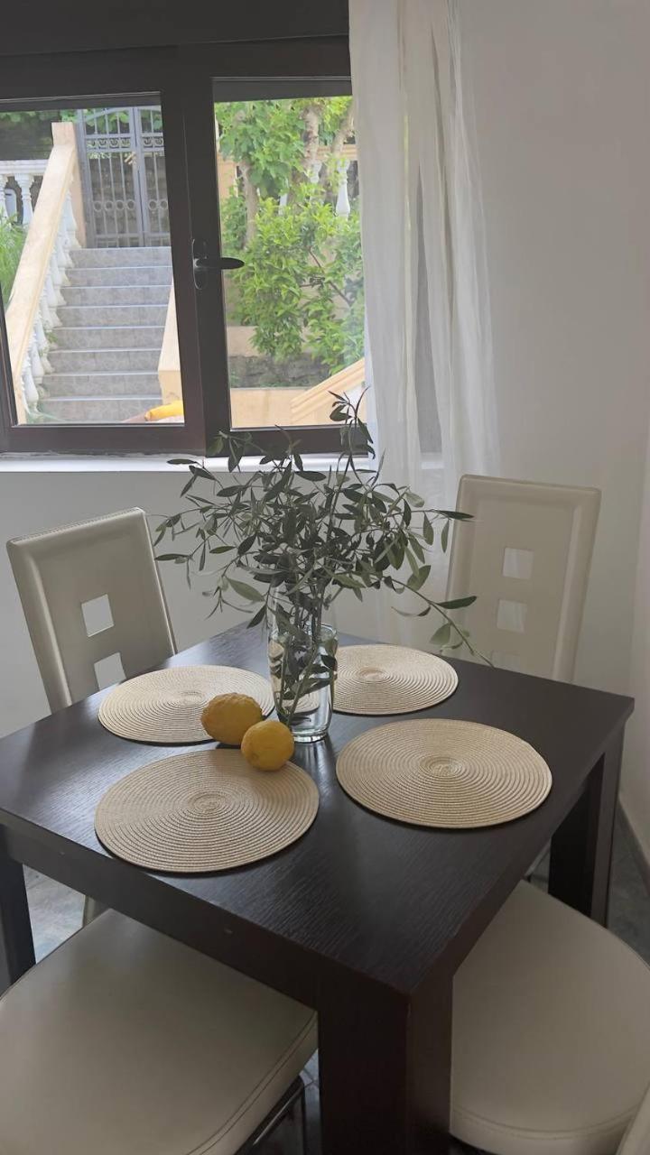 Apartments Arina Krasići Dış mekan fotoğraf