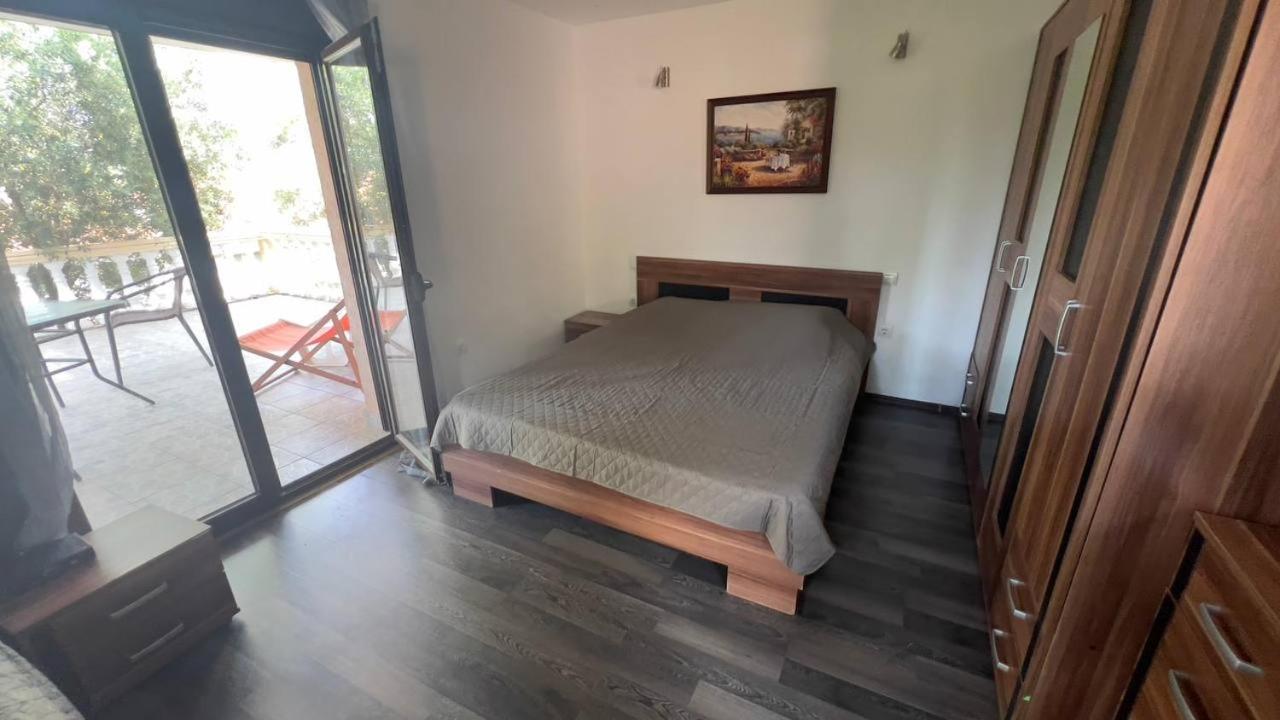 Apartments Arina Krasići Dış mekan fotoğraf
