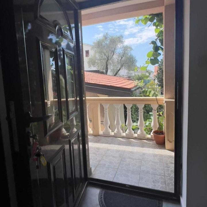 Apartments Arina Krasići Dış mekan fotoğraf