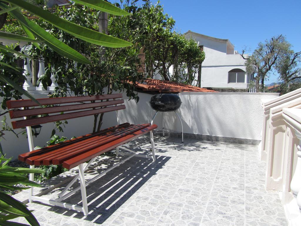 Apartments Arina Krasići Dış mekan fotoğraf